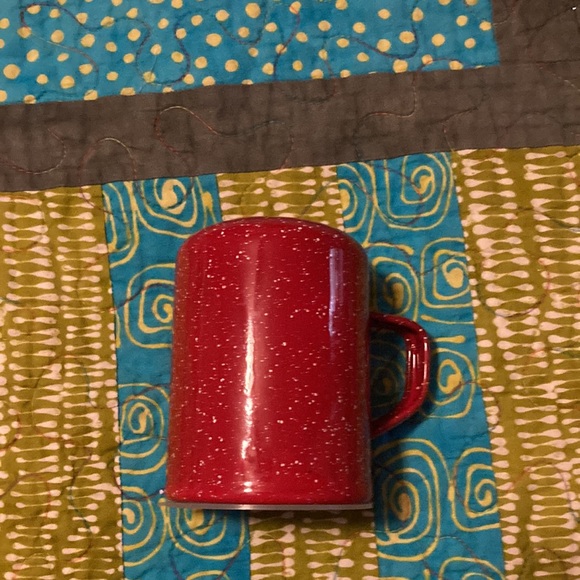 Red enamel shaker - Picture 2 of 4